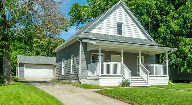 Photo of 611 W 2nd St S, Newton, IA 50208