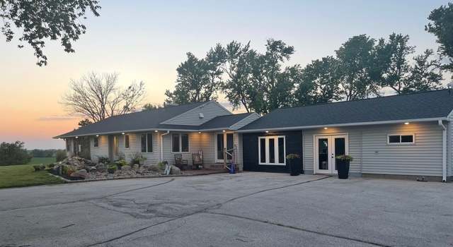 Photo of 13201 NW 58th St, Polk City, IA 50226