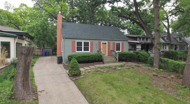 Photo of 1427 Forestdale Dr, Des Moines, IA 50311