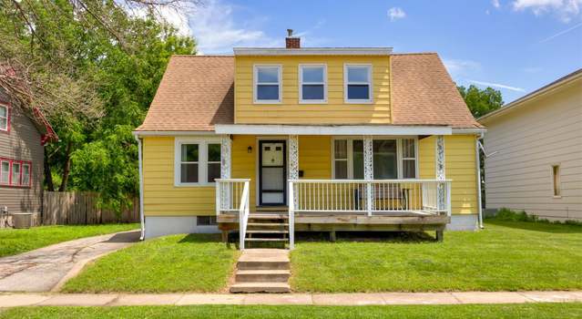 Photo of 221 9th St, West Des Moines, IA 50265