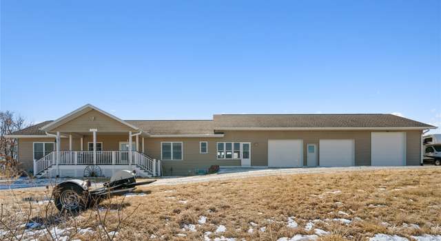 Photo of 7127 Hammer Rd, Wadena, IA 52169