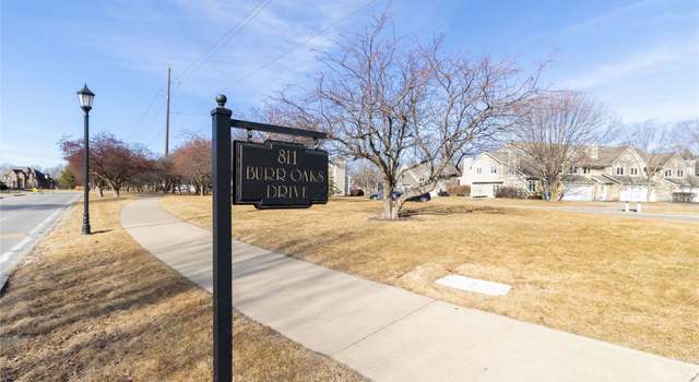 Photo of 811 Burr Oaks Dr #202, West Des Moines, IA 50266