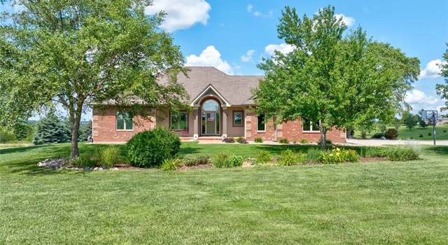 Photo of 8677 Hoover Trl, Indianola, IA 50125