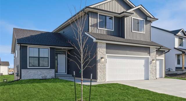 Photo of 665 NW Prairie Rose Ln, Waukee, IA 50263