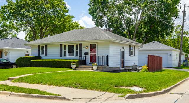 Photo of 2536 E 41st Ct, Des Moines, IA 50317