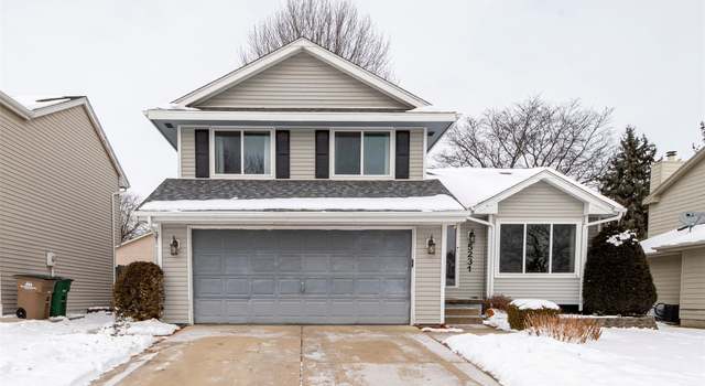 Photo of 5231 Stonebridge Pl, West Des Moines, IA 50265