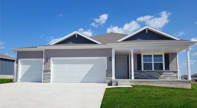 Photo of 2224 SE Creekhill Way, West Des Moines, IA 50265