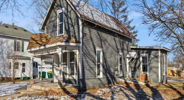 Photo of 215 W Filmore St, Winterset, IA 50273