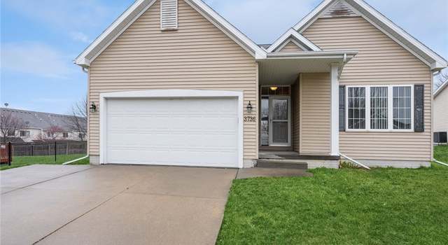 Photo of 3736 Brook Run Dr, Des Moines, IA 50317