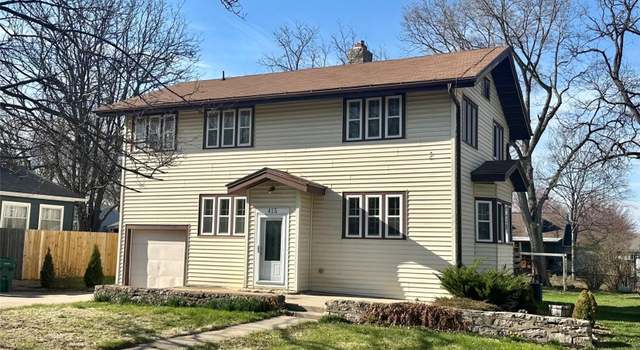 Photo of 415 E Jefferson St, Winterset, IA 50273