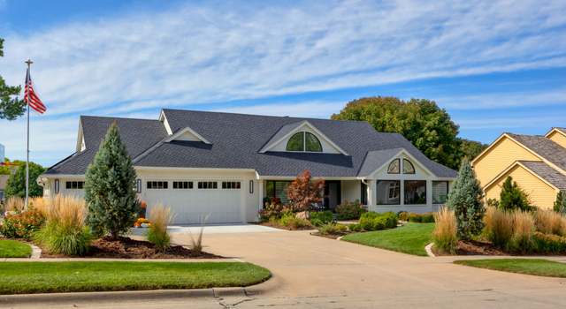 Photo of 1520 Country Club Blvd, Clive, IA 50325