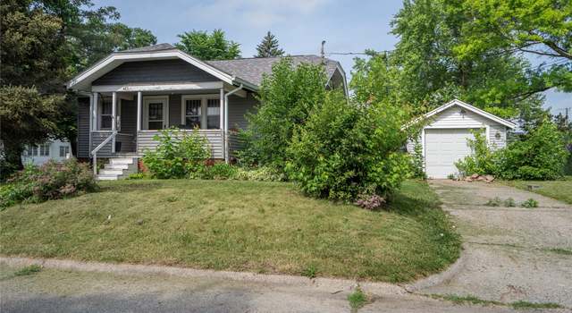 Photo of 423 E 5th St S, Newton, IA 50208