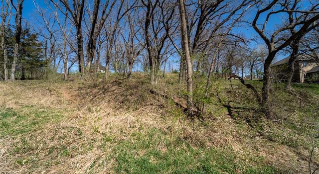 Photo of 8484 Lakeshore Dr, Dexter, IA 50070