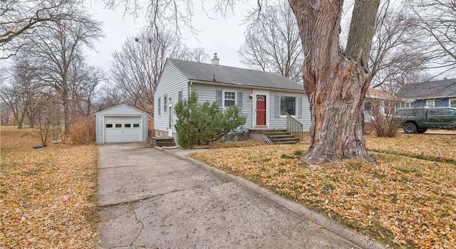 Photo of 305 S Russell Ave, Ames, IA 50010