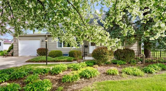 Photo of 1717 10th Ave, Grinnell, IA 50112