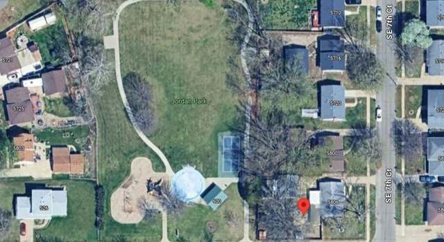 Photo of 5806 SE 7th Ct, Des Moines, IA 50315