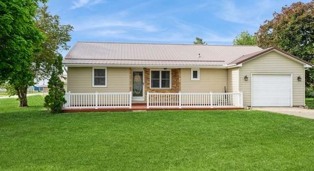 Photo of 110 Sunnyside Dr, Montezuma, IA 50171