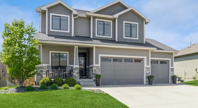 Photo of 370 NE 77th Ct, Pleasant Hill, IA 50327