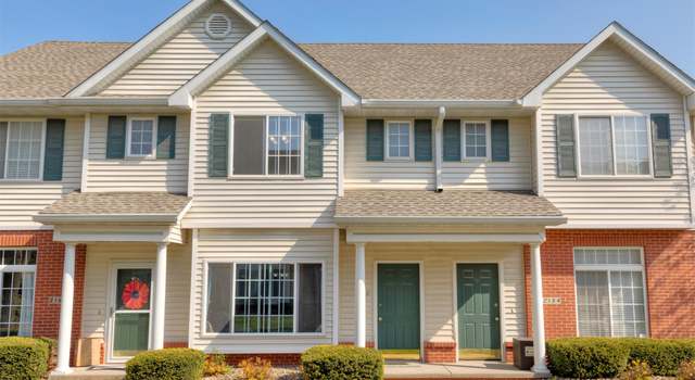 Photo of 2160 Ridgeview Cir, Clive, IA 50325