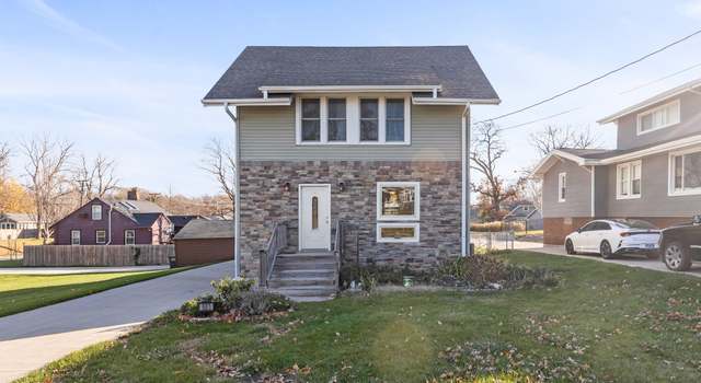 Photo of 683 42nd St, Des Moines, IA 50312