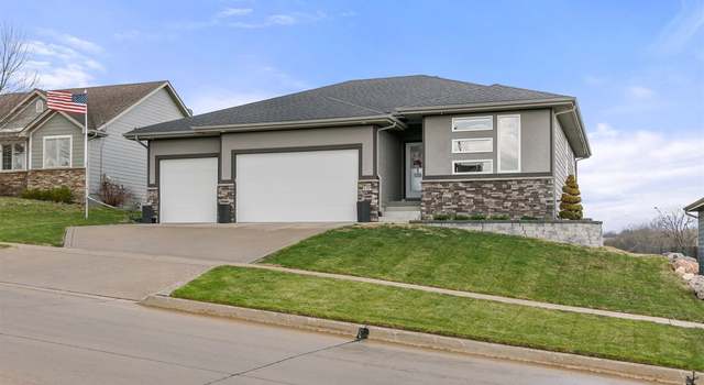 Photo of 107 S 19th Ct, Indianola, IA 50125
