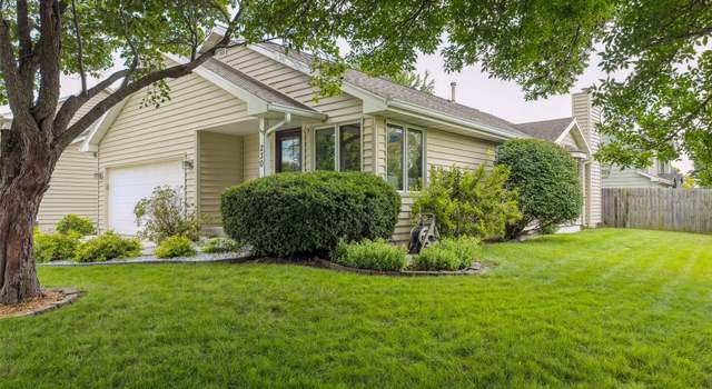 Photo of 230 Southview Dr, Waukee, IA 50263