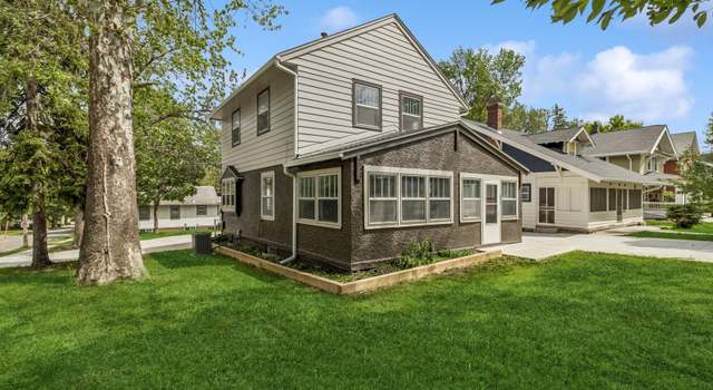 Photo of 693 35th St, Des Moines, IA 50312