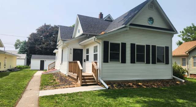 Photo of 510 N 1st St, Knoxville, IA 50138