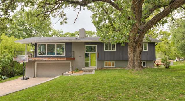 Photo of 6771 College Ave, Windsor Heights, IA 50324