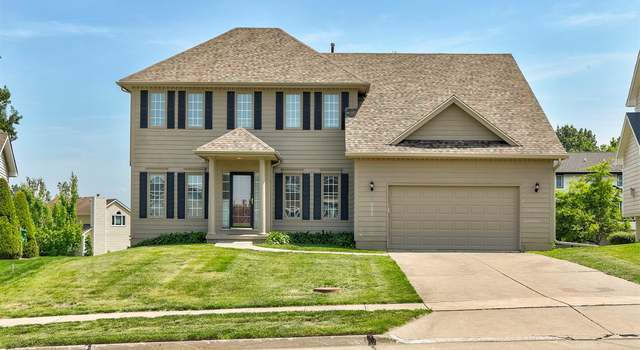 Photo of 8004 Wilden Dr, Urbandale, IA 50322