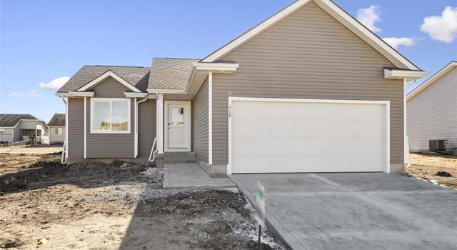 Photo of 319 NE Driftwood St, Elkhart, IA 50073