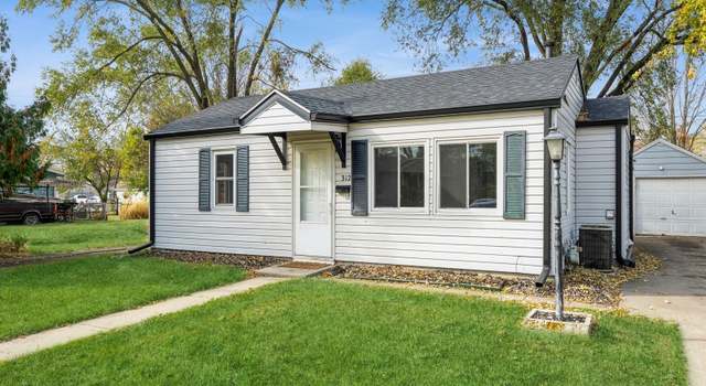 Photo of 312 2nd St, West Des Moines, IA 50265