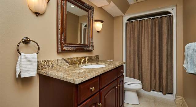 Photo of 5705 Wentworth Dr, Johnston, IA 50131