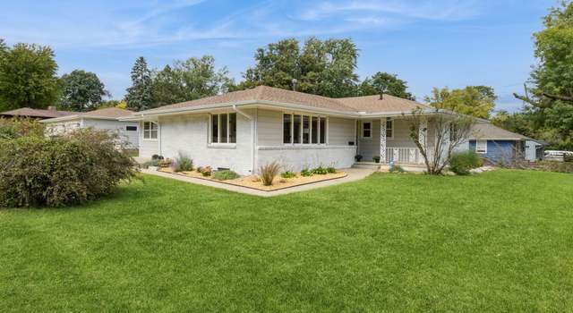 Photo of 1208 16th St, West Des Moines, IA 50265