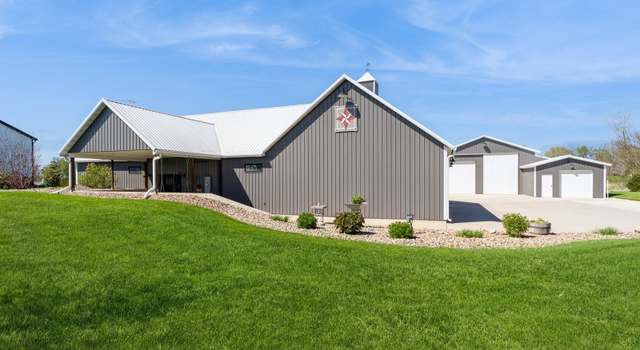 Photo of 1563 105th St, Earlham, IA 50072