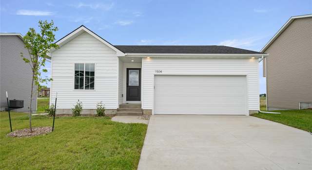 Photo of 1504 E Girard Ave, Indianola, IA 50125