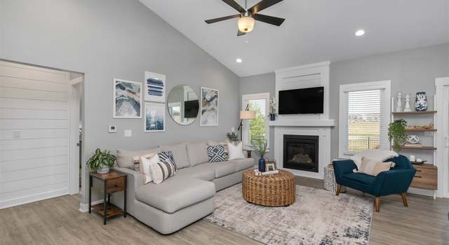 Photo of 1350 97th St, West Des Moines, IA 50266
