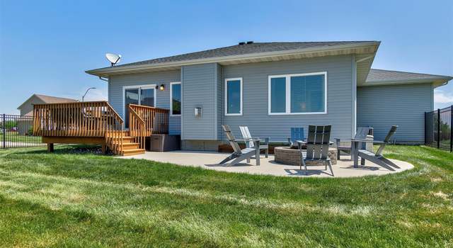 Photo of 1350 97th St, West Des Moines, IA 50266
