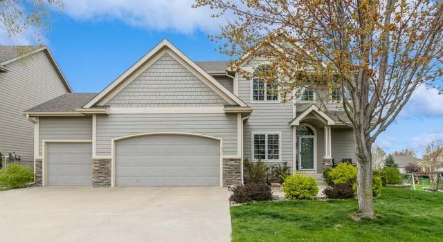 Photo of 14617 Dellwood Dr, Urbandale, IA 50323