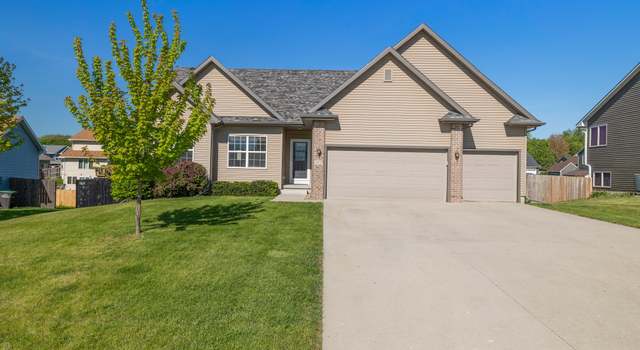 Photo of 4134 Easter Bay Ct, Des Moines, IA 50320