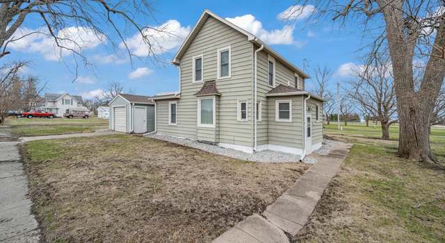 Photo of 308 Pine St, Williams, IA 50271