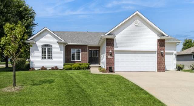 Photo of 14219 Maple Dr, Urbandale, IA 50323