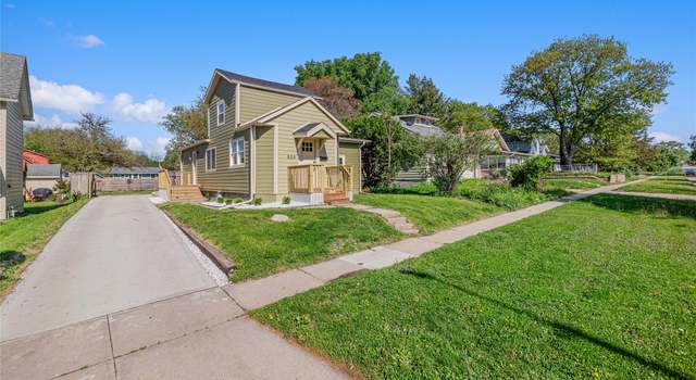 Photo of 504 9th St, West Des Moines, IA 50265