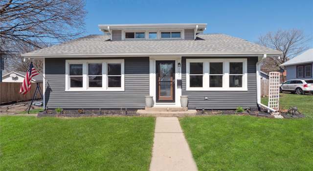 Photo of 4021 Plainview Dr, Des Moines, IA 50311