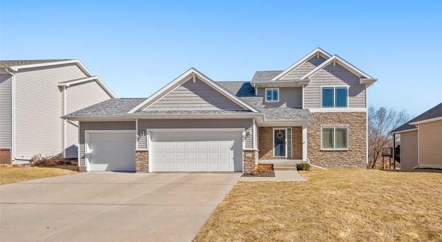 Photo of 3619 Brook Run Dr, Des Moines, IA 50317
