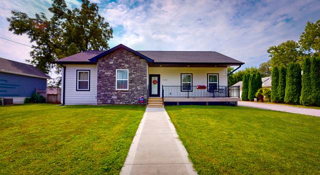 Photo of 1202 Vine St, Dallas Center, IA 50063