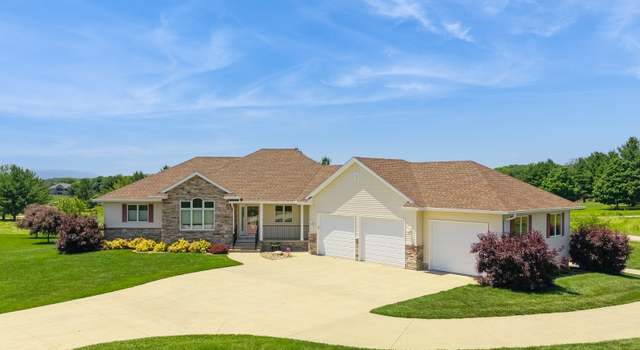 Photo of 26255 Country Side Dr, Adel, IA 50003