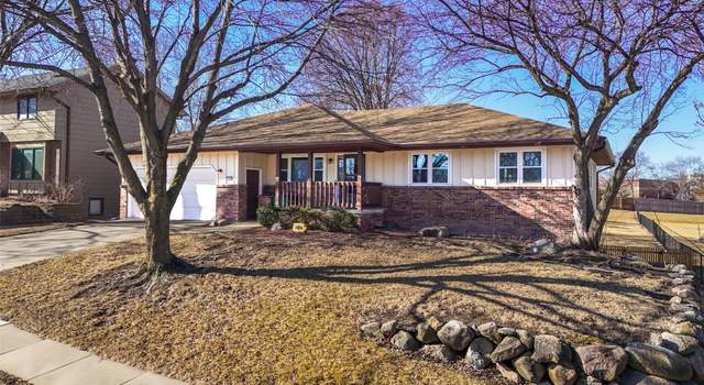 Photo of 1400 NW 98th St, Clive, IA 50325
