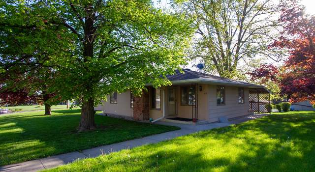 Photo of 613 N Monroe St, Monroe, IA 50170