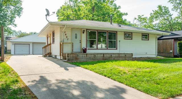 Photo of 2607 E 39th St, Des Moines, IA 50317